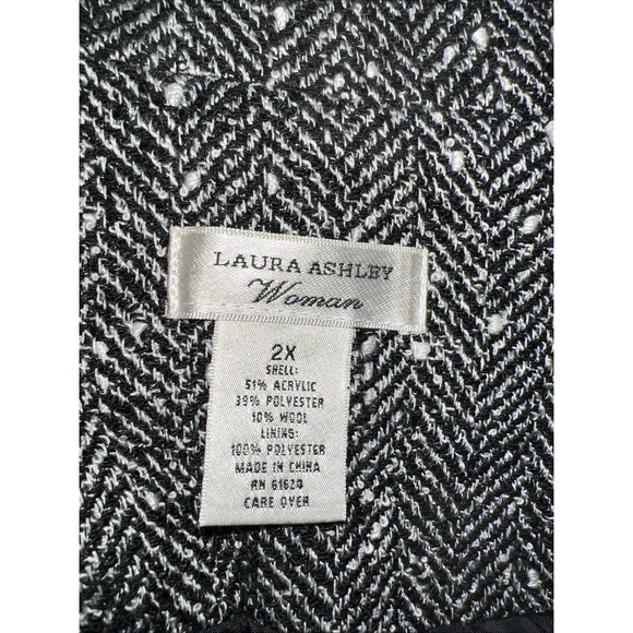 NWT Laura Ashley Woman 2X Black & White Herringbone Cropped Bolero Jacket - Picture 10 of 10